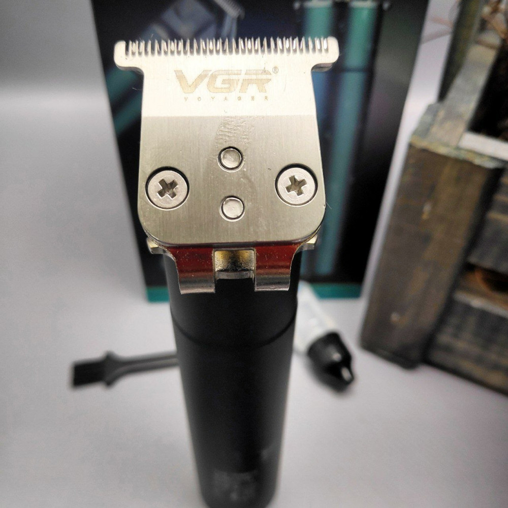 Профессиональный триммер для стрижки волос, ухода за бородой и окантовкой VGR V-186VOYAGER 4 магнитные насадки - фото 9 - id-p202019965