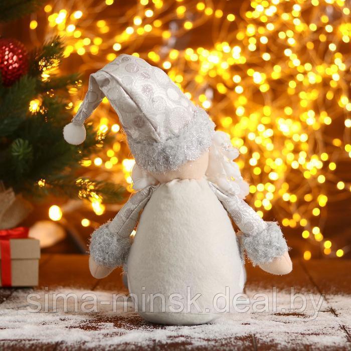 Мягкая игрушка "Дед Мороз в шапочке с кружочками-длинные ножки" 15х45 см, серебристо-белый - фото 3 - id-p202026960