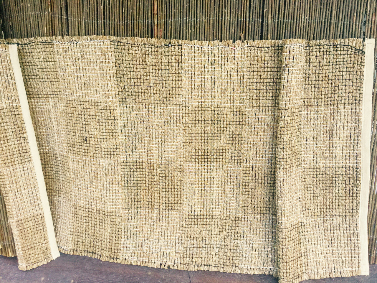 Циновка-коврик из рисовой соломы с нитью в клетку 110х300