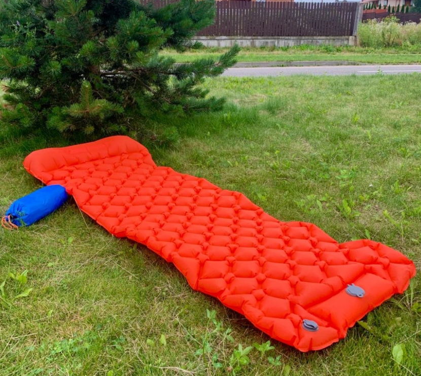 Туристический сверхлегкий матрас со встроенным насосом SLEEPING PAD и воздушной подушкой Оранжевый - фото 3 - id-p184854661