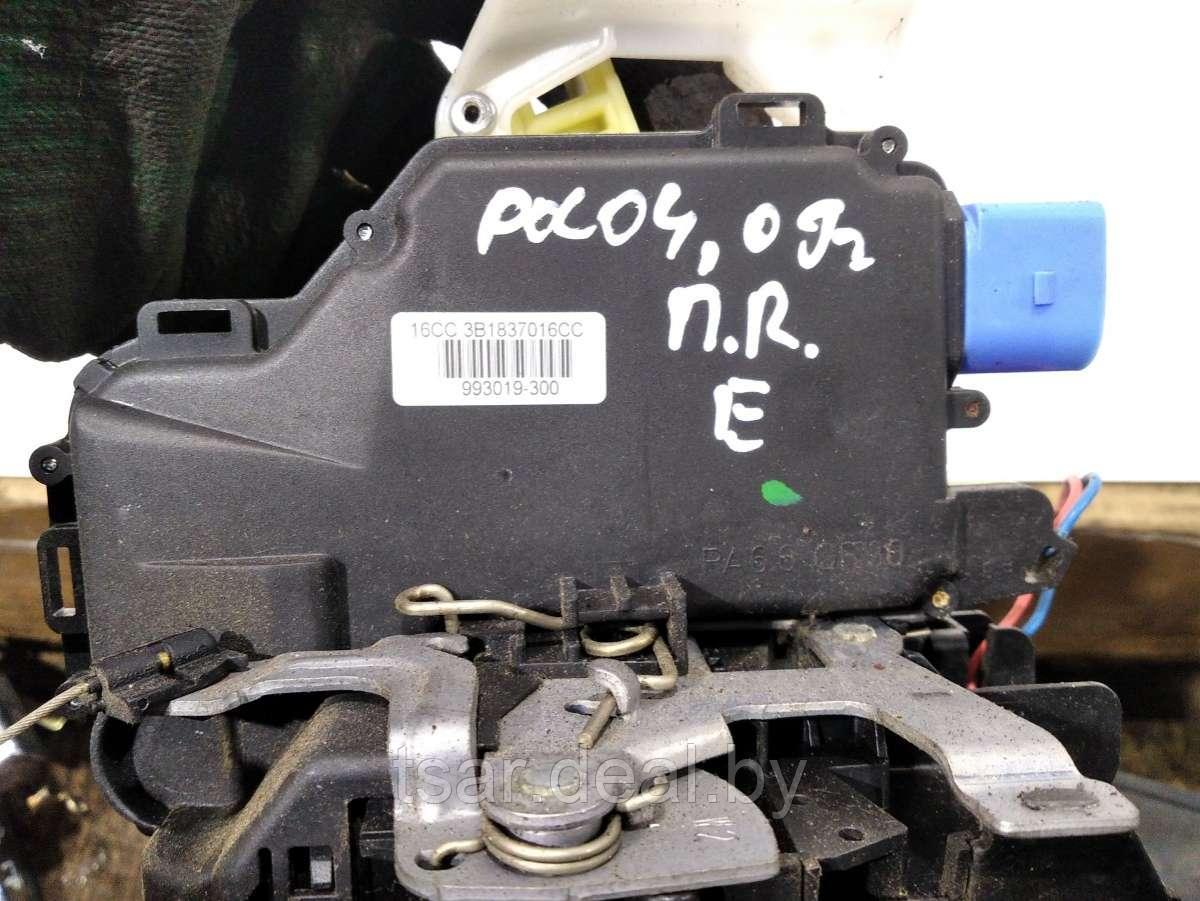 Замок двери передней правой Volkswagen Polo 4 (3В1837016СС) - фото 3 - id-p202443303