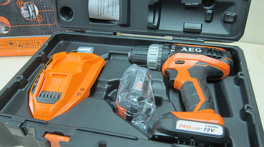 (Уценка) Дрель-шуруповерт ударная AEG BSB12G3LI-202C