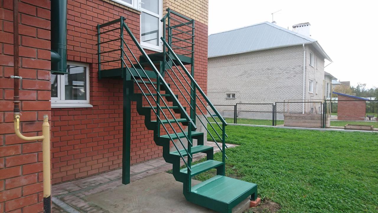 Лестница металлическая уличная модель 21 - фото 1 - id-p115301569