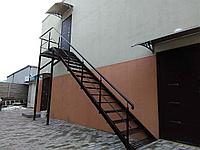 Лестница металлическая уличная модель 17