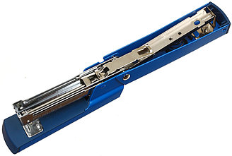 Степлер Berlingo Power TX скобы №24/6-26/6, 30 л., 110 мм, синий