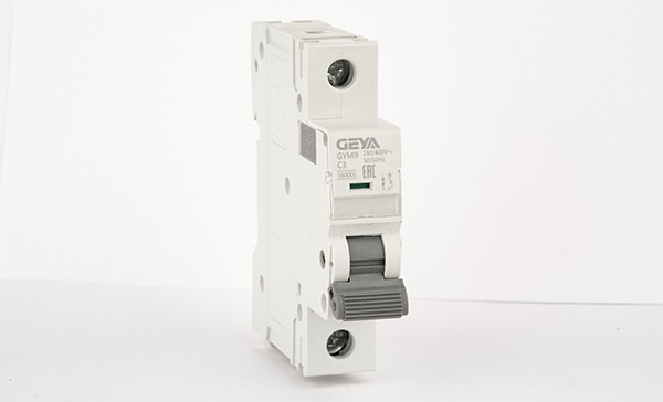GEYA GYM9 1P 3A, тип С, 6kA, 1М Автоматический выключатель - фото 1 - id-p201282147