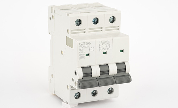 GEYA GYM9 3P 125А, тип C, 6кА, 3М Автоматический выключатель