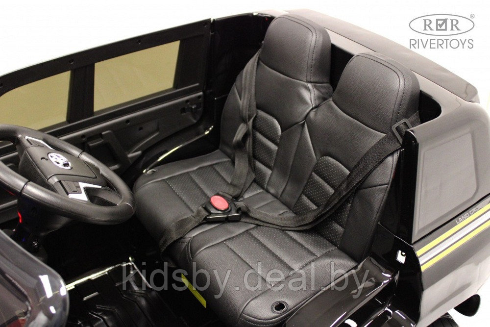 Детский электромобиль RiverToys Toyota Land Cruiser 200 JJ2022 (черный глянец) - фото 6 - id-p202997090