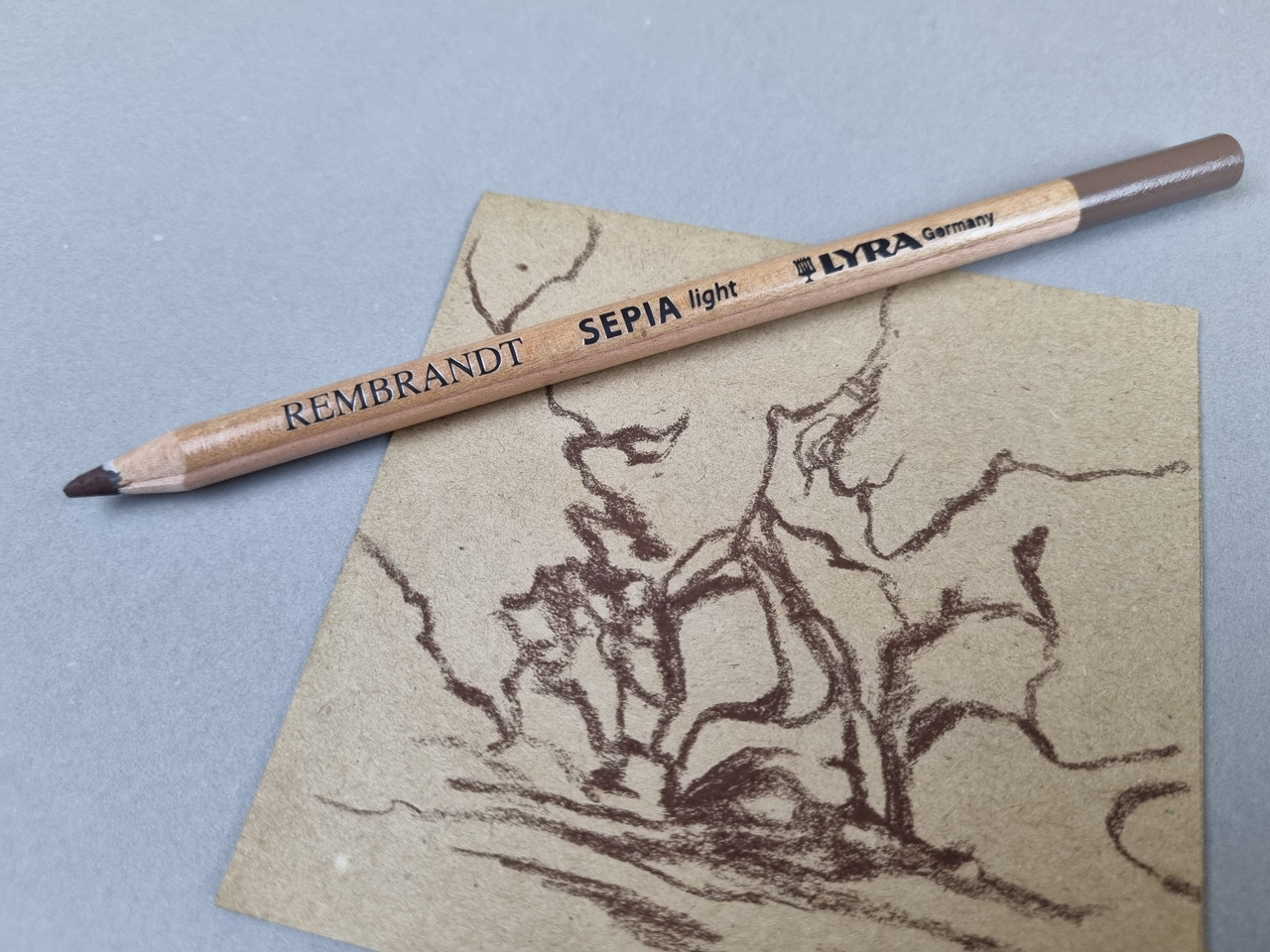 LYRA REMBRANDT Sepia, карандаш художественный, обезжиренный, светло-коричневый - фото 3 - id-p203005850
