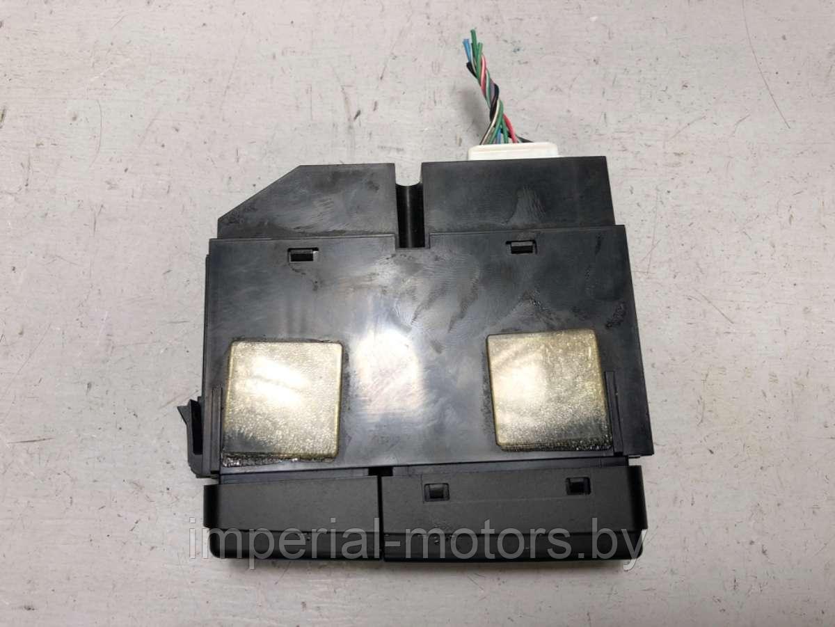 Кнопка обогрева заднего стекла Toyota Avensis 2 - фото 2 - id-p203062473