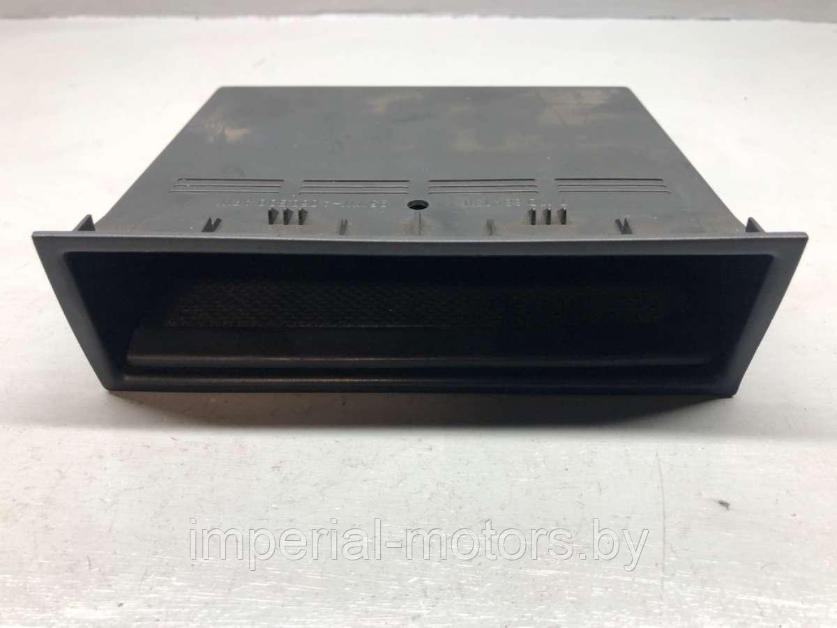Вещевой ящик центральной консоли Ford Galaxy 1 - фото 1 - id-p203053684