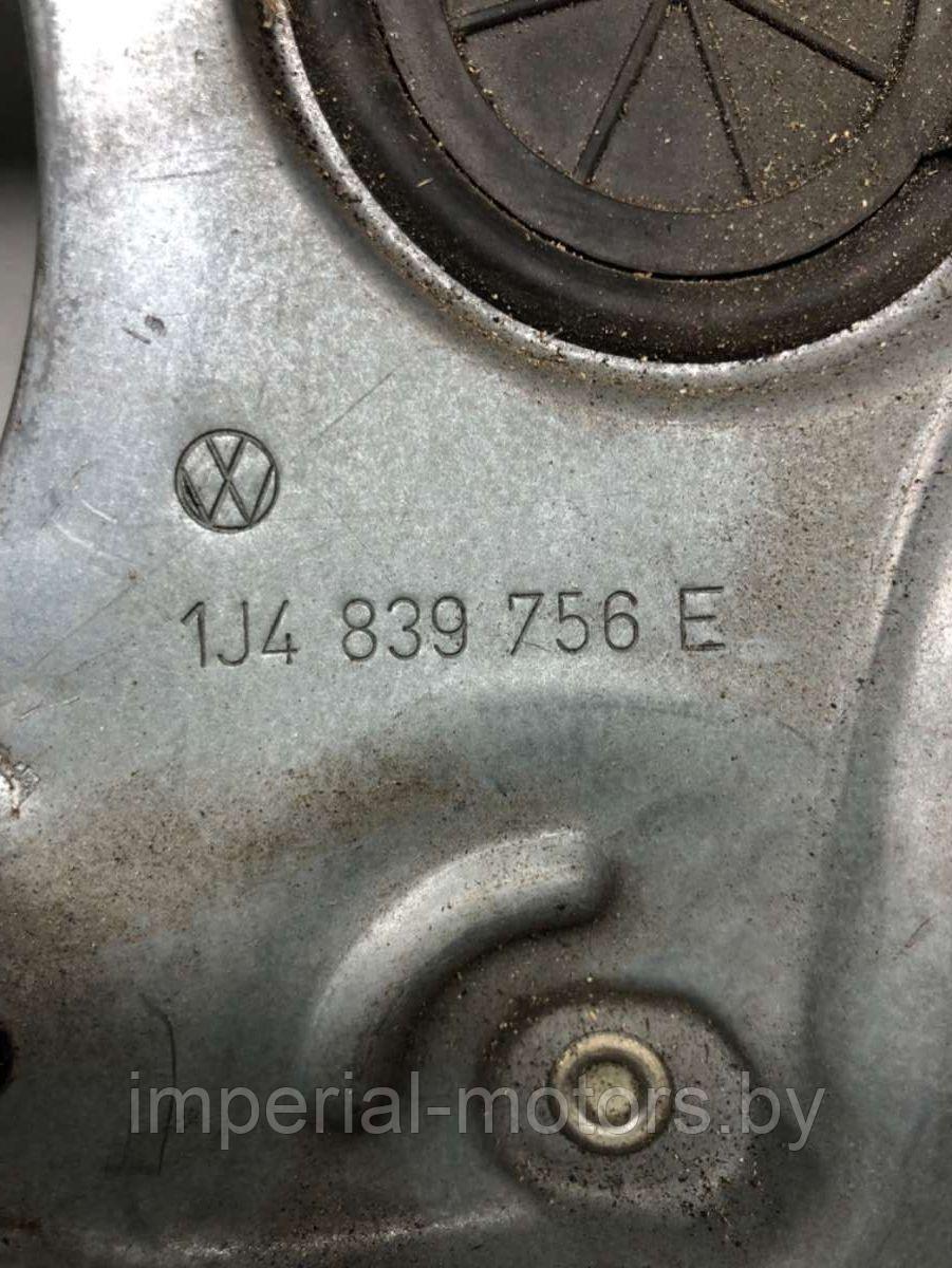 Стеклоподъемник электрический задний правый Volkswagen Golf 4 - фото 4 - id-p203060429