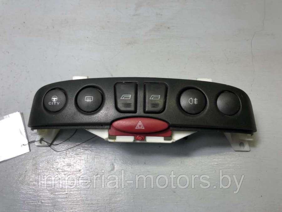 Кнопка аварийки Fiat Punto 2 - фото 1 - id-p203056499