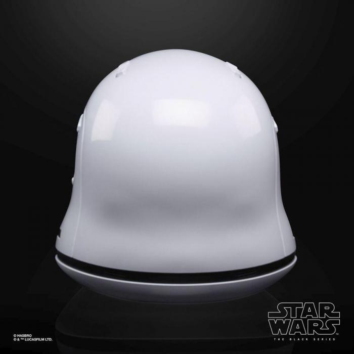 Головной убор Hasbro Star Wars First Order Stormtrooper Premium Electronic Helmet (F00125L0) - фото 8 - id-p203157694