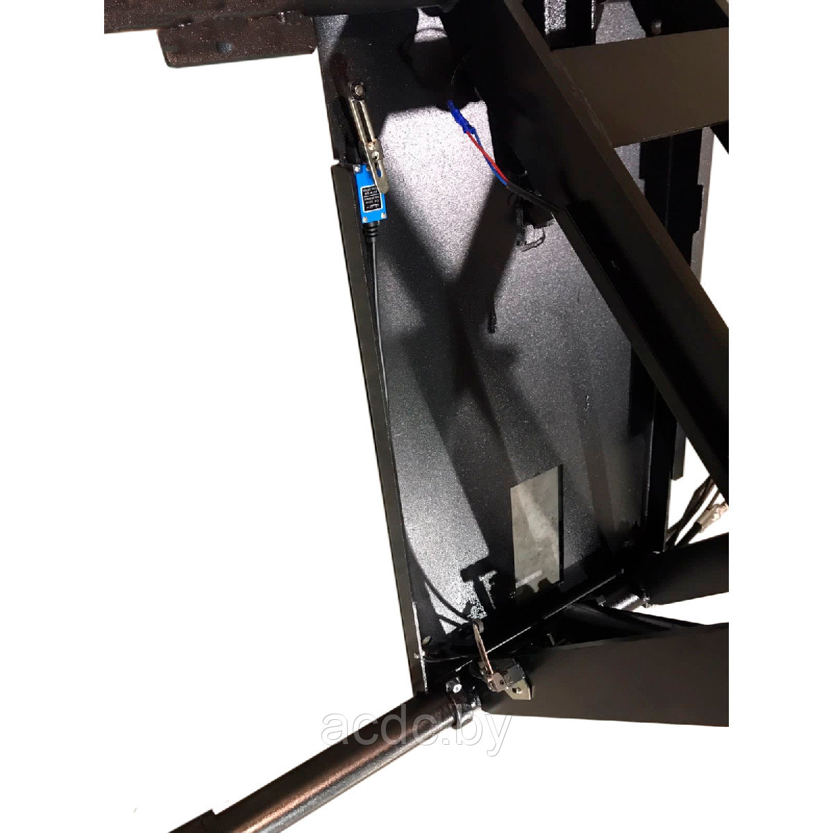 Подъёмник ножничный короткий шиномонтажный г/п 3000 кг. KraftWell арт. KRW3TN - фото 6 - id-p158223137