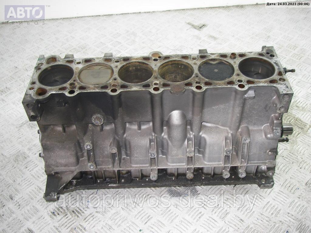 Блок цилиндров двигателя (картер) BMW 5 E39 (1995-2003) - фото 1 - id-p203162757