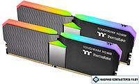 Оперативная память Thermaltake ToughRam XG RGB 2x32ГБ DDR4 4000 МГц R016R432GX2-4000C19A
