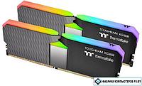 Оперативная память Thermaltake ToughRam XG RGB 2x8ГБ DDR4 4000 МГц R016D408GX2-4000C19A