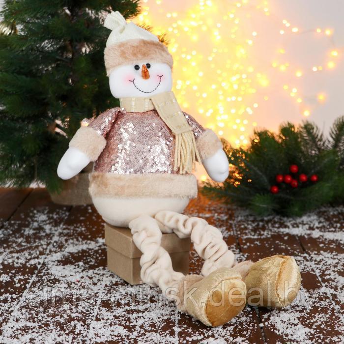 Мягкая игрушка "Снеговик в пайетках - длинные ножки" сидит, 13х52 см, коричневый - фото 1 - id-p203562636