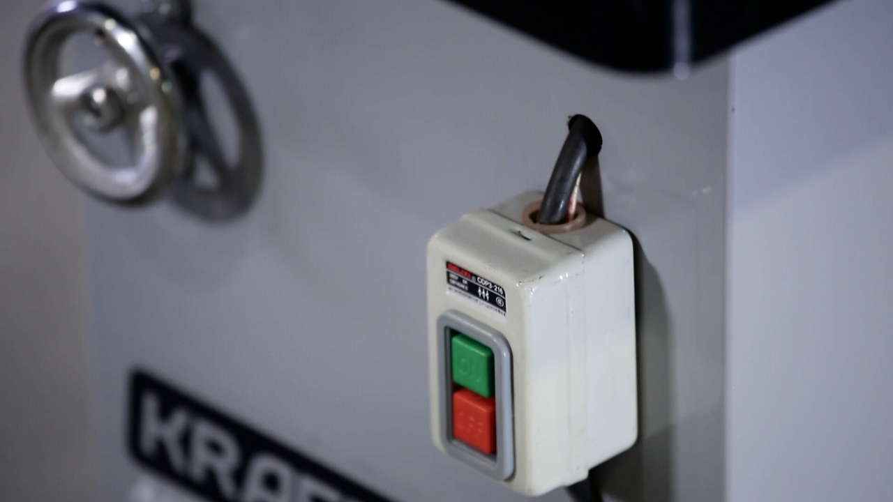 KraftWell KRW300E Станок для наклепки накладок на тормозные колодки (электро) - фото 4 - id-p163948274