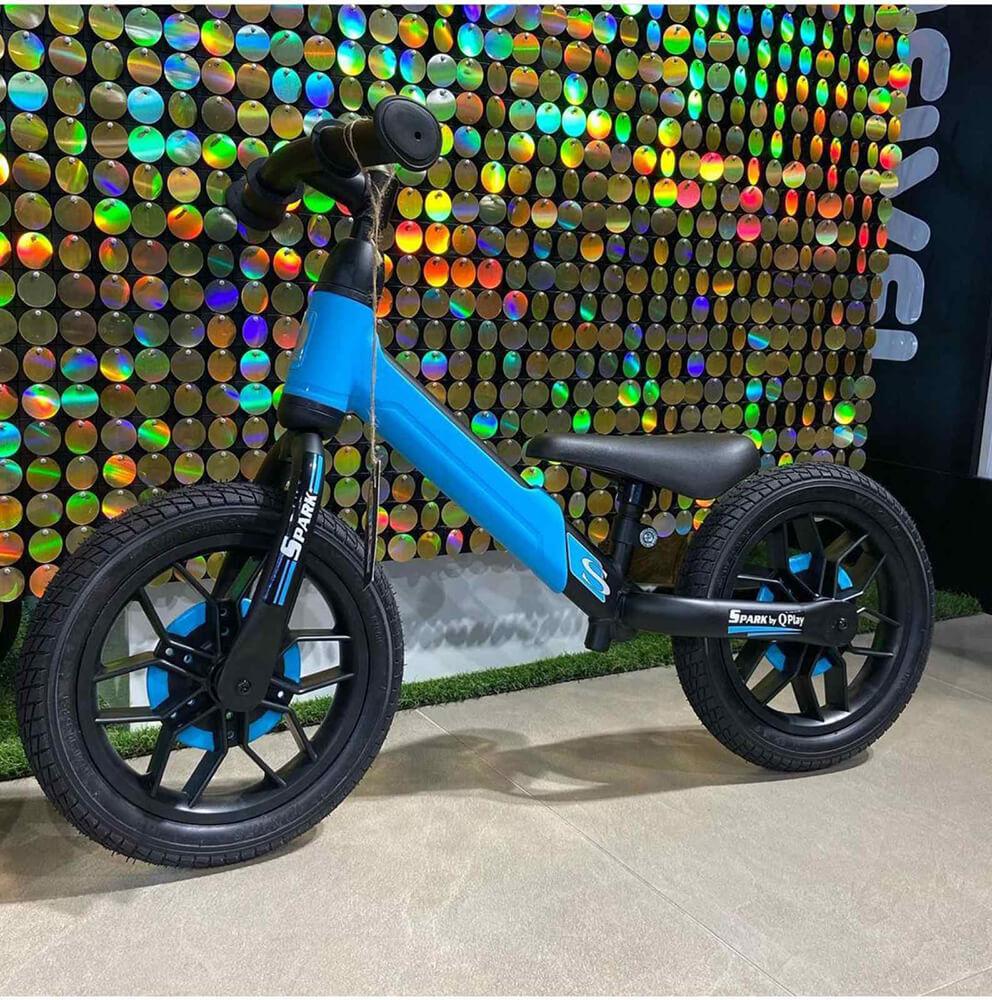 Беговел светящийся Qplay Spark Balance Bike голубой - фото 2 - id-p173417217