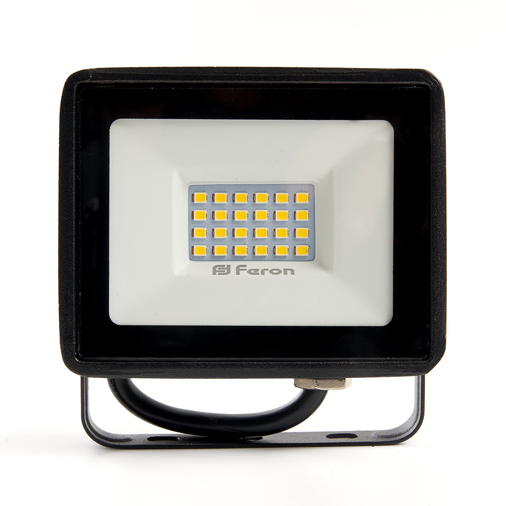 Светодиодный прожектор IP65 30w Feron LL-920 6400K