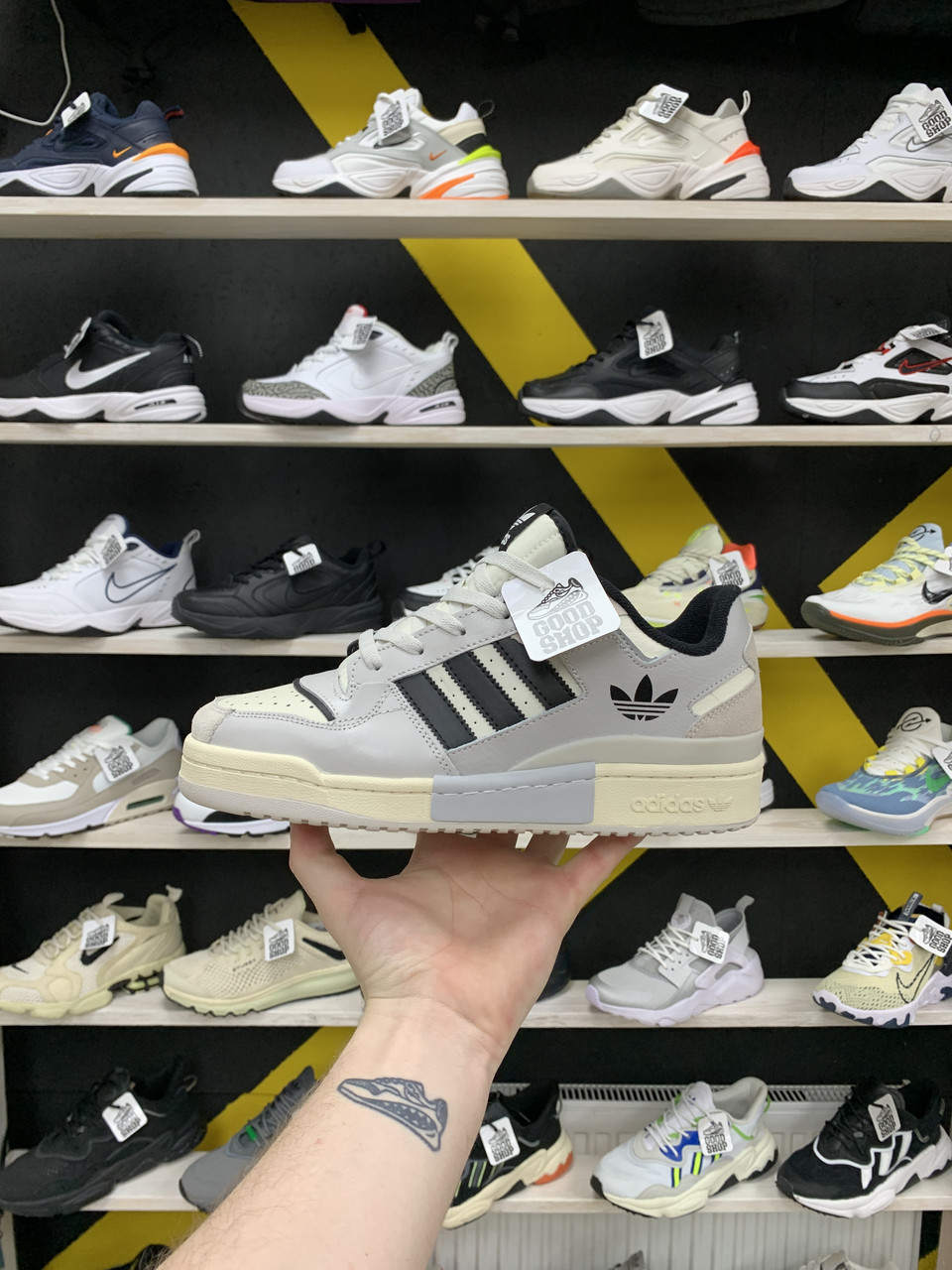 Кроссовки Adidas Forum Exhibit Low Beige Black Olive