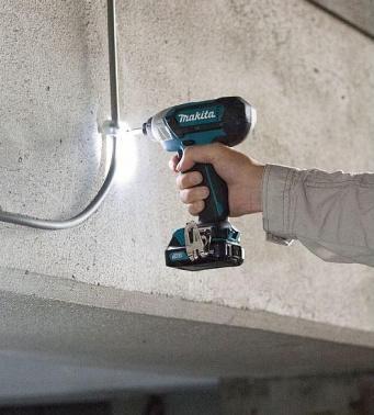 Гайковерт ударный Makita TD110DWAE аккум. патрон:держатель бит 1/4" (кейс в комплекте), фото 2