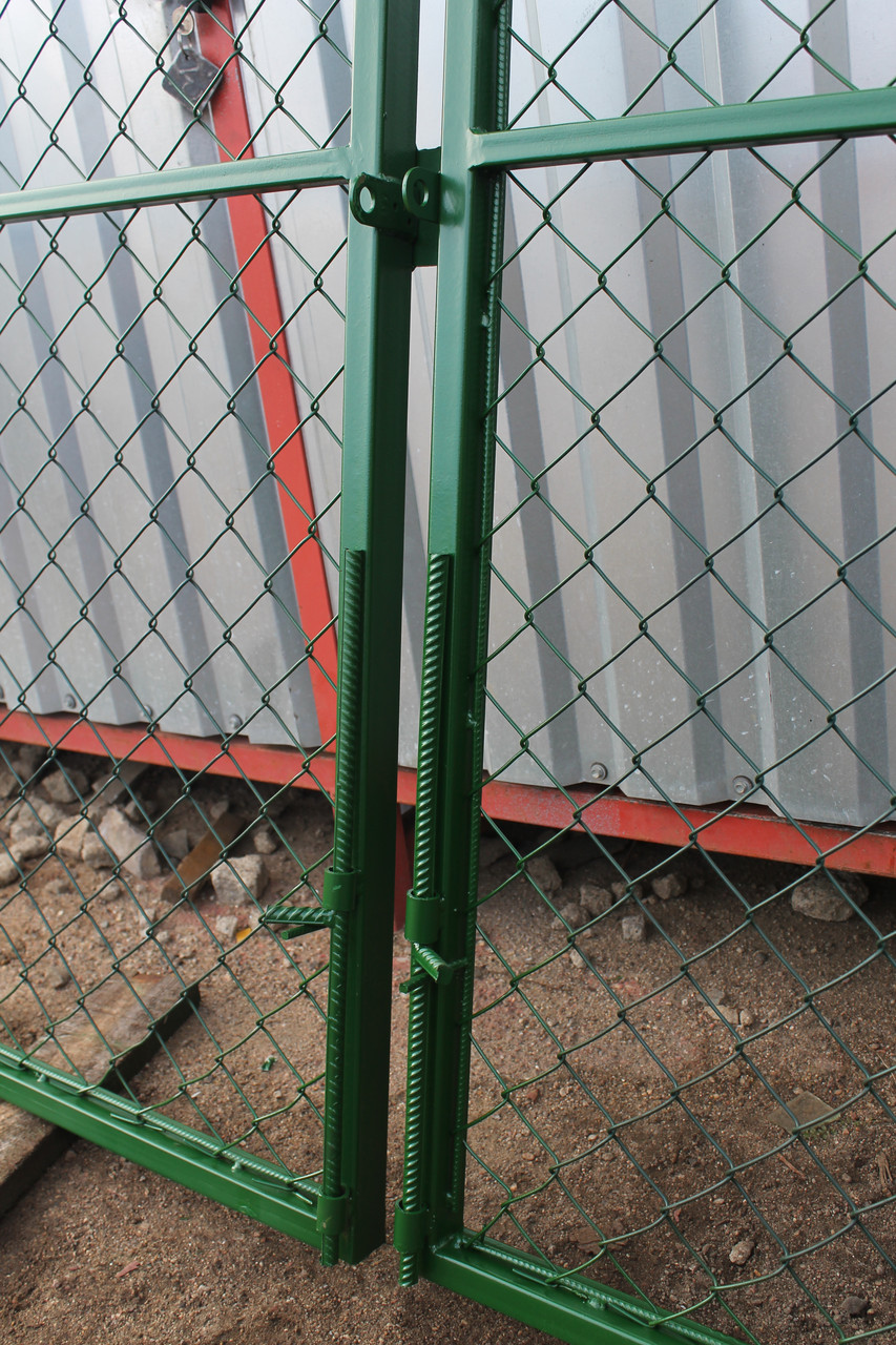 Ворота распашные из сетки-рабица в ПВХ - фото 4 - id-p27881448