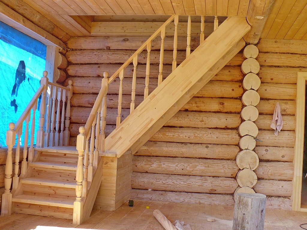 Лестница деревянная из лиственницы с поворотом на 90° Тайга 14 - фото 2 - id-p107158291
