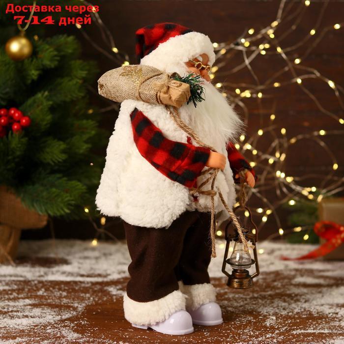 Дед Мороз "В клетчатом тулупе, с фонариком" двигается, ботинки светятся, 17х35 см - фото 4 - id-p203878981