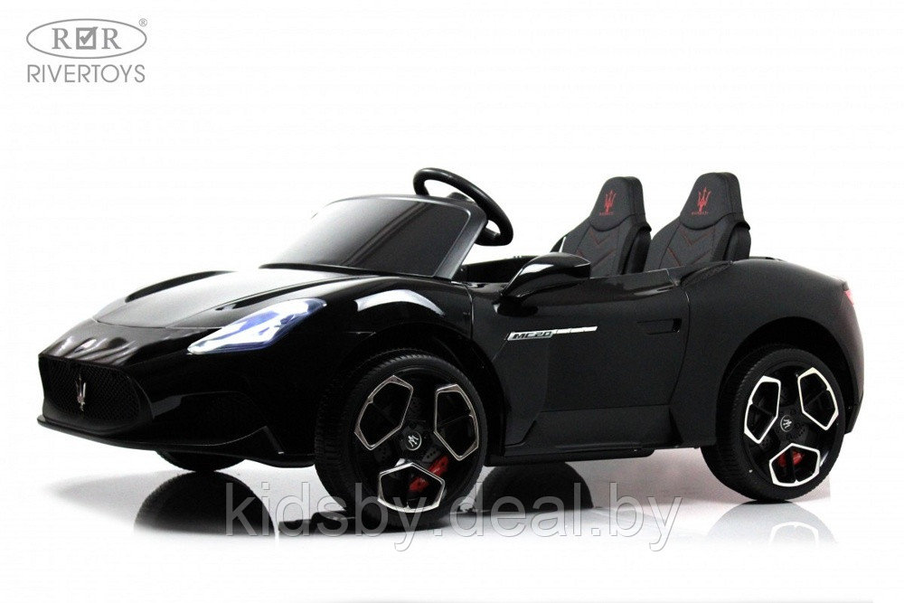 Детский электромобиль RiverToys Maserati MC20 P111PP (черный) Двухместный, лицензия