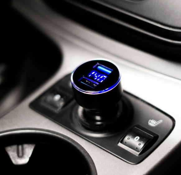 Автомобильное зарядное устройство в прикуриватель Car Charger USBPD, 3.0 LED- дисплей / зарядка двух - фото 5 - id-p204097595
