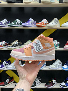 Кроссовки Air Jordan Retro 1 Mid Apricot Orange