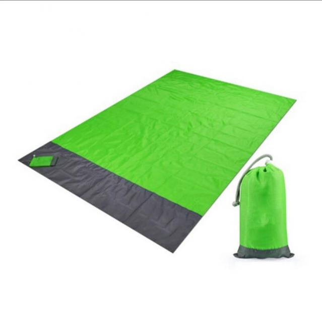Компактный пляжный коврик антипесок в чехле/одеяло для пикника/складной коврик для кемпинга 140х200 см - фото 5 - id-p204344035