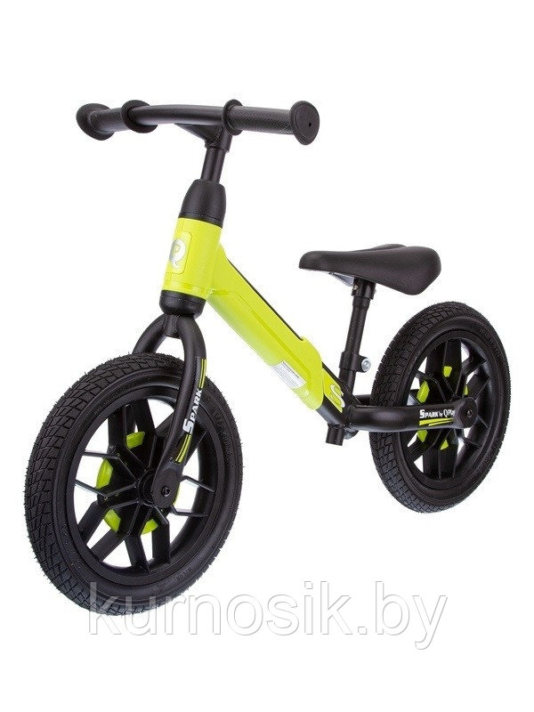 Беговел со светящимися колесами для детей Qplay Spark Balance Bike, желтый