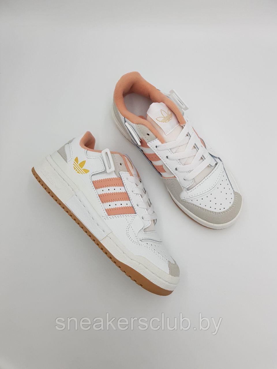 Кроссовки женские Adidas Forum Low / подростковые / бело-розовый - фото 5 - id-p204402959