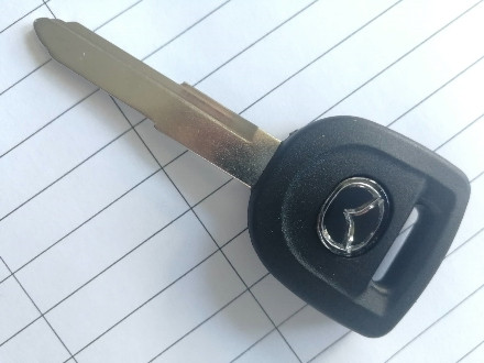 Ключ с чипом Mazda 2, 3, 5, 6, СХ-7, СХ-9 - фото 1 - id-p204436123