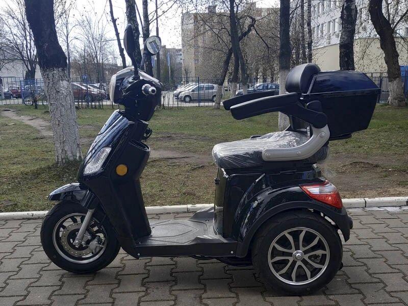 Трехколесный электроскутер взрослый Volten Trike 1000W - фото 1 - id-p204459436