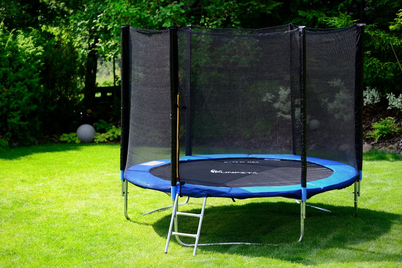 Батут FUNFIT 252см (8ft) с защитной сеткой и лестницей (УЦЕНКА) - фото 3 - id-p204485851