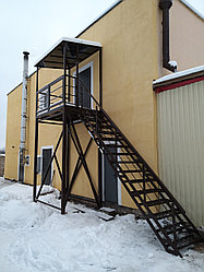 Лестница из металла