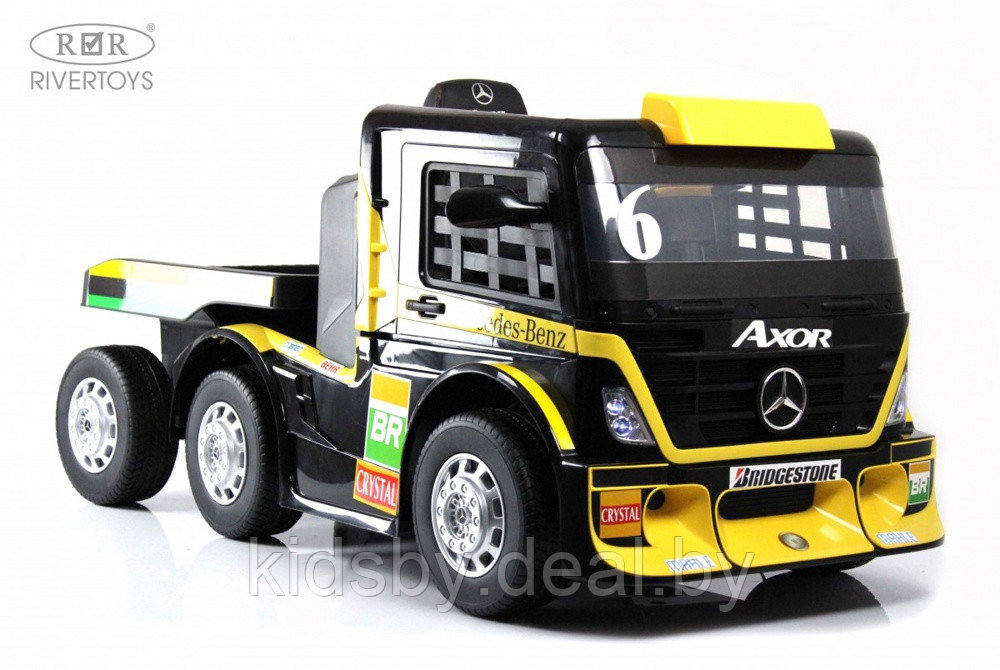 Детский электромобиль RiverToys Mercedes-Benz Axor с прицепом H777HH (желтый) Лицензия с пультом - фото 1 - id-p202176832