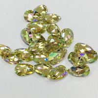 3230 Pearshape Crystal Luminous Green (LUMG)