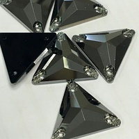 Пришивные стразы Triangle Jet Hematite 3069 22 x 22 mm