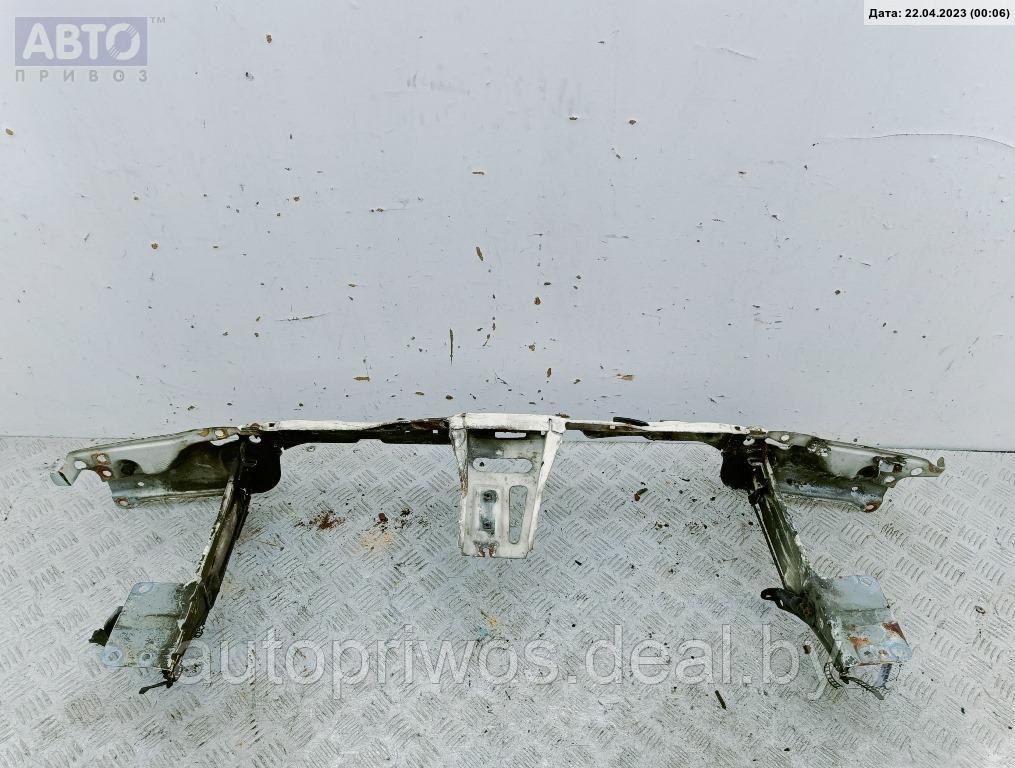 Рамка передняя (панель кузовная, телевизор) Audi 90 B3 (1986-1992)