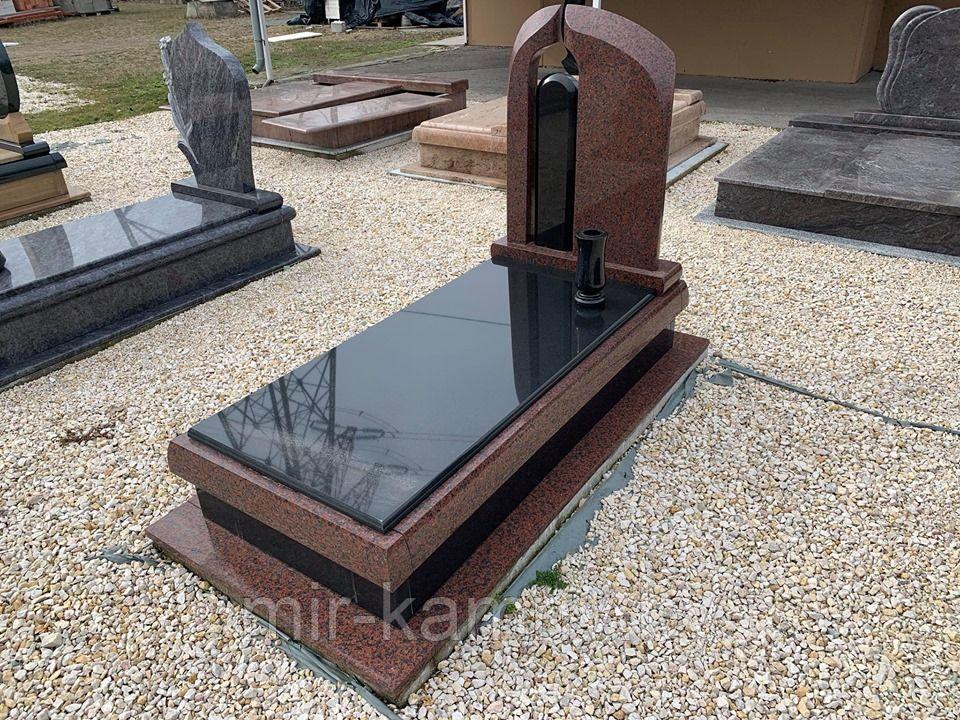 СОВРЕМЕННЫЙ ПАМЯТНИК ИЗ ГРАНИТА НА ОДИНОЧНОЕ МЕСТО ЗАХОРОНЕНИЯ