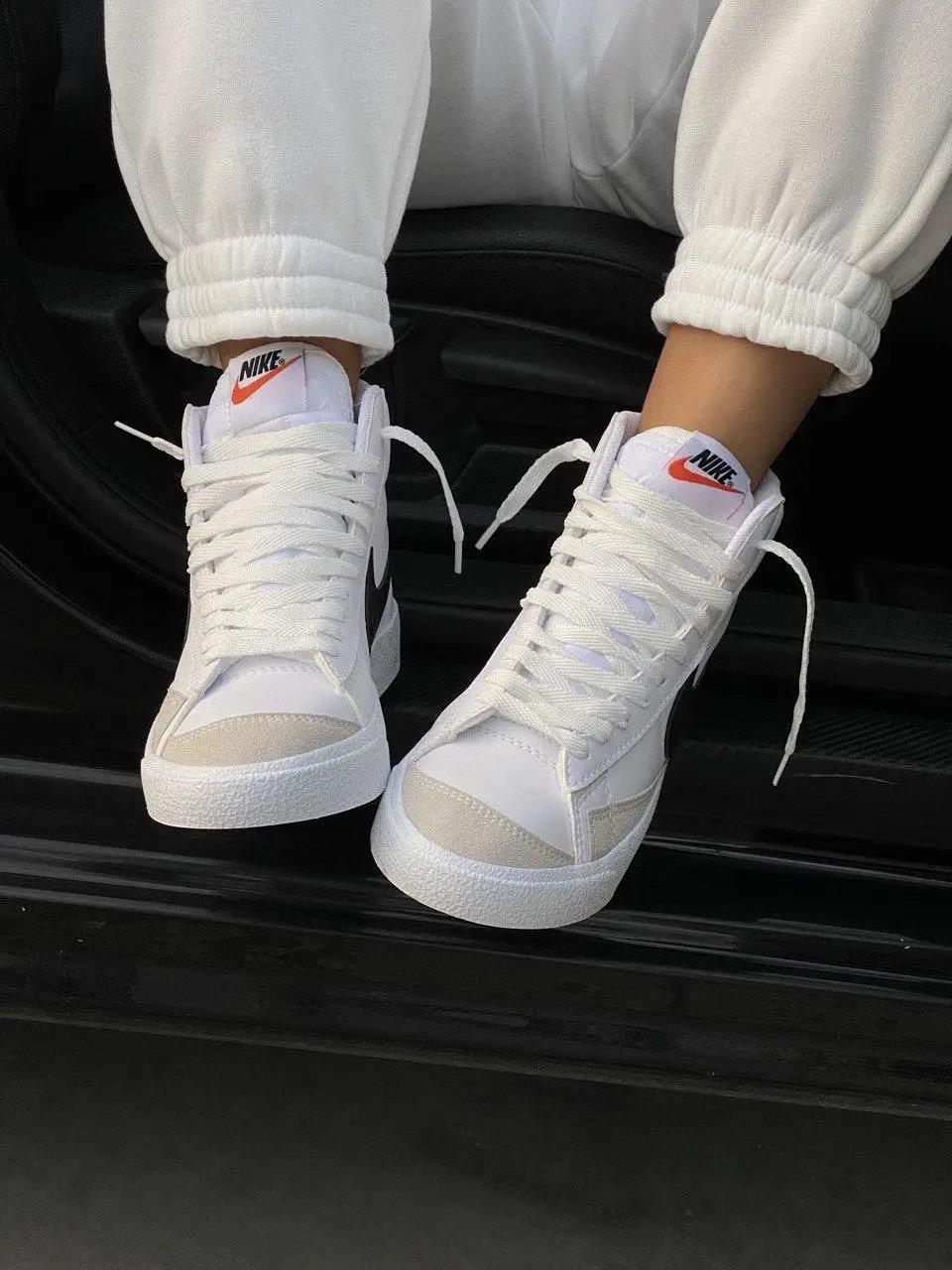 Кроссовки женские Nike Blazer MID 77 - фото 2 - id-p205081254