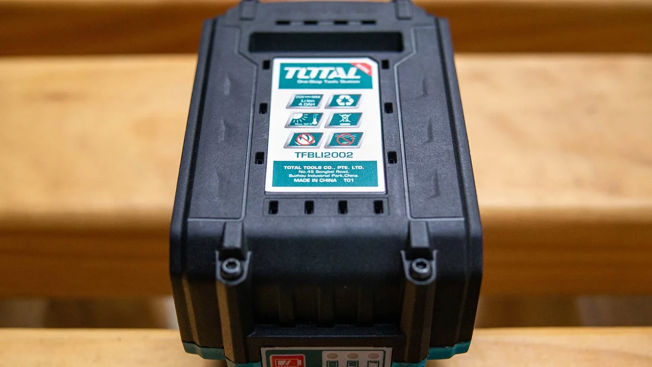 Аккумулятор TOTAL TFBLI2002 - фото 1 - id-p205285223
