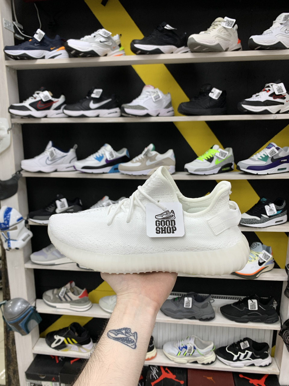 Кроссовки Adidas Yeezy Boost 350V2 All White 2 - фото 1 - id-p151004974