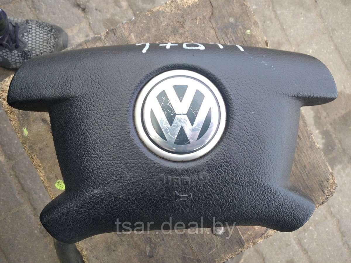 Подушка безопасности водителя Volkswagen Transporter T5 - фото 5 - id-p188968238